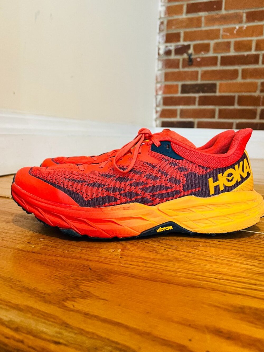 Hoka One One HOKA Speedgoat 5 Wide Trail Running Sneakers Size 11 D